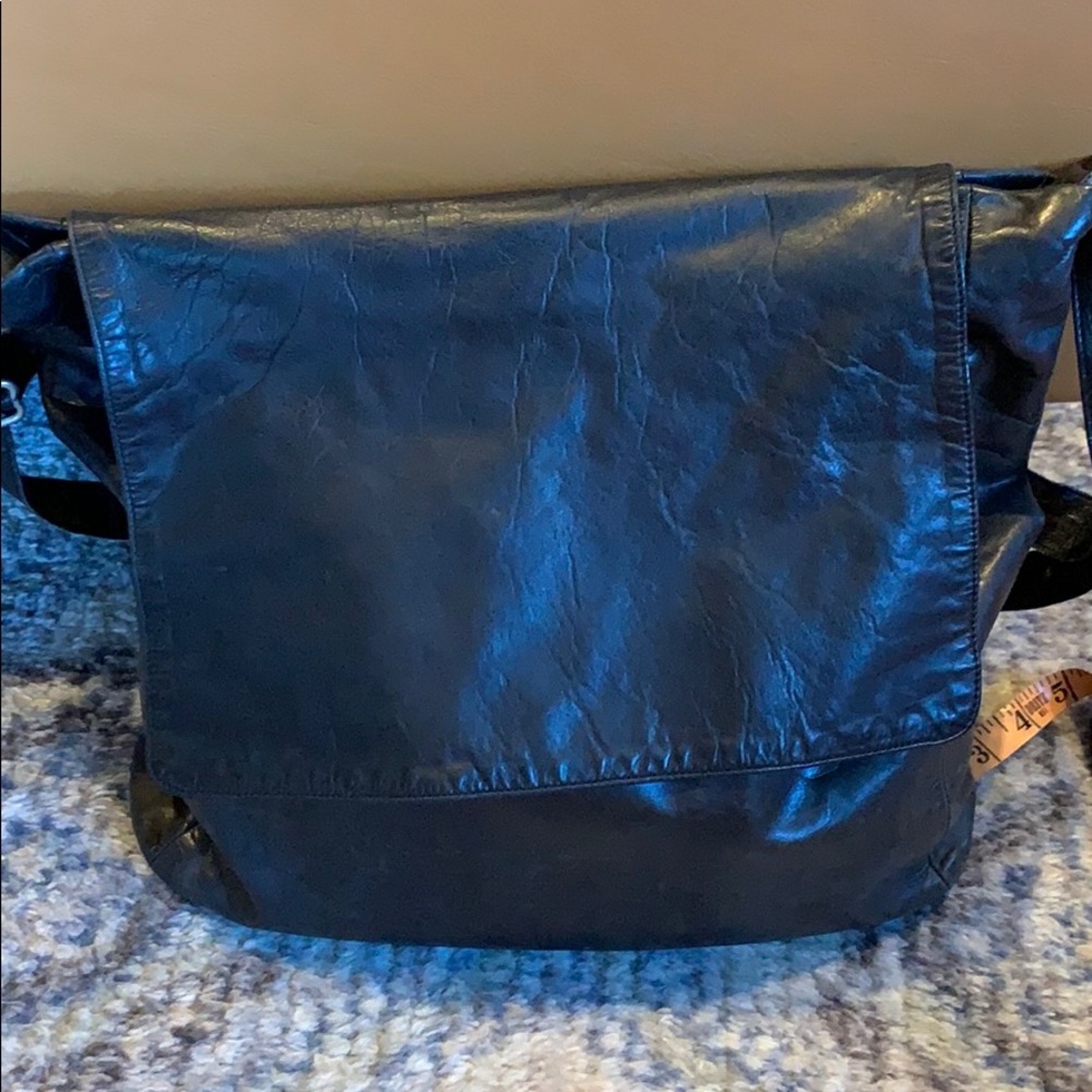 M0851 leather bag crossbody
